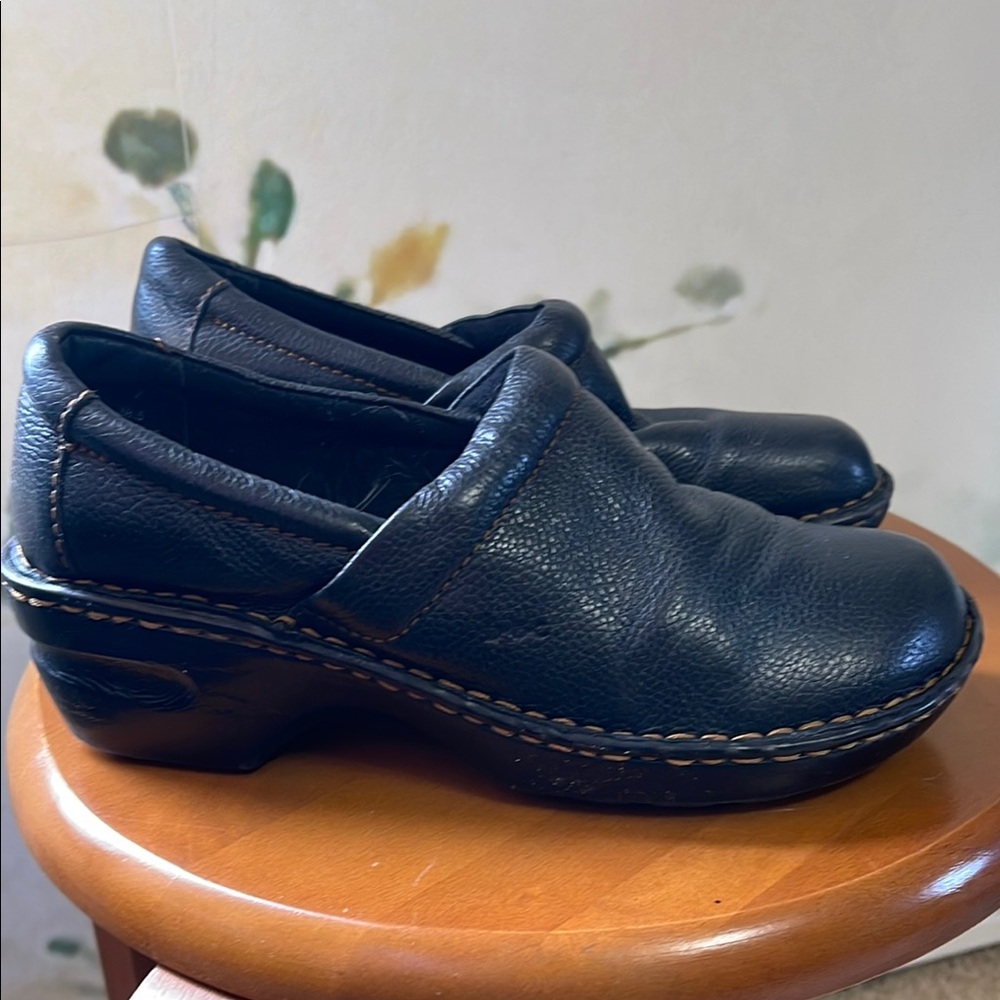 b.o.c. Black Leather Herled Slip-On Clogs